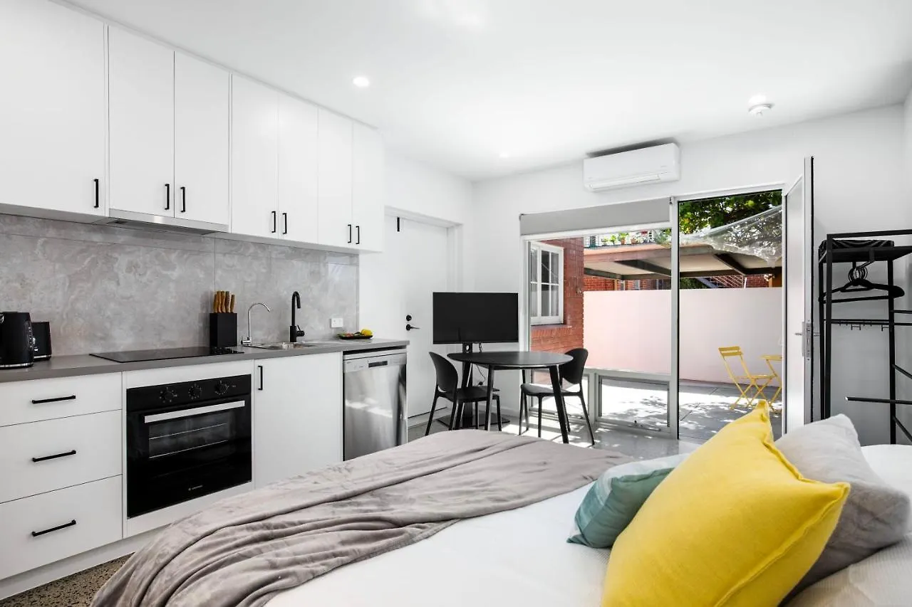 Lemon & Salt Studio Glenelg South 0*,